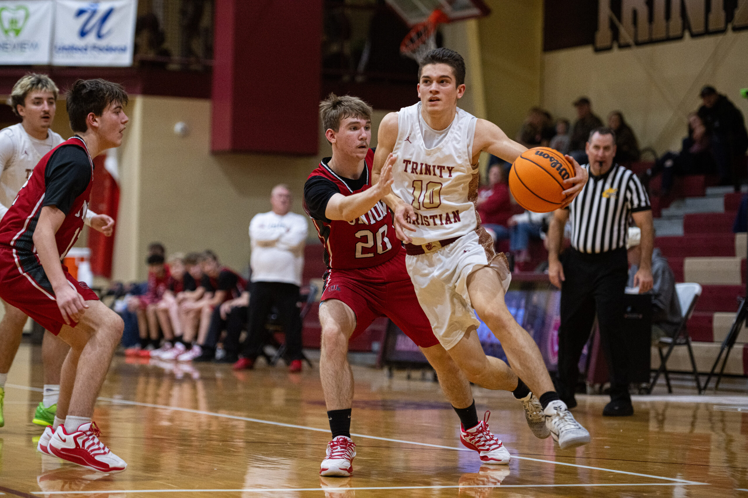 Porta, Mousadis combine for 45 points to push Trinity Christian past Union, 62-46